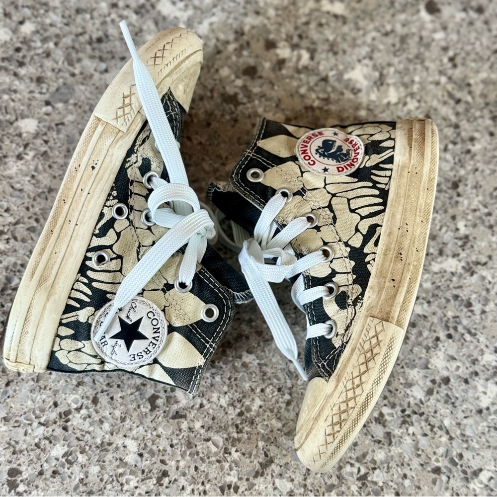 Converse Kids l High-Top T-Rex Sneakers l Size:11C - Picture 3 of 11